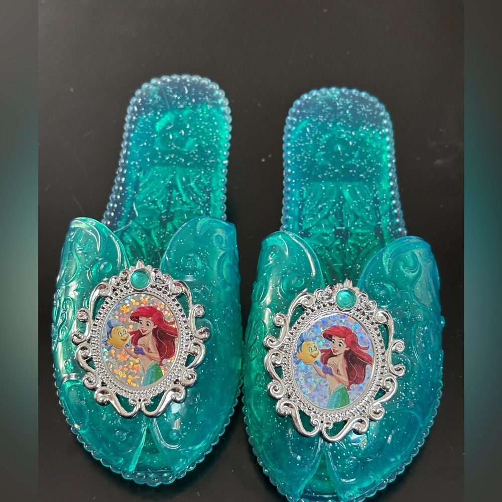Little mermaid dress up shoes size 11 toddler